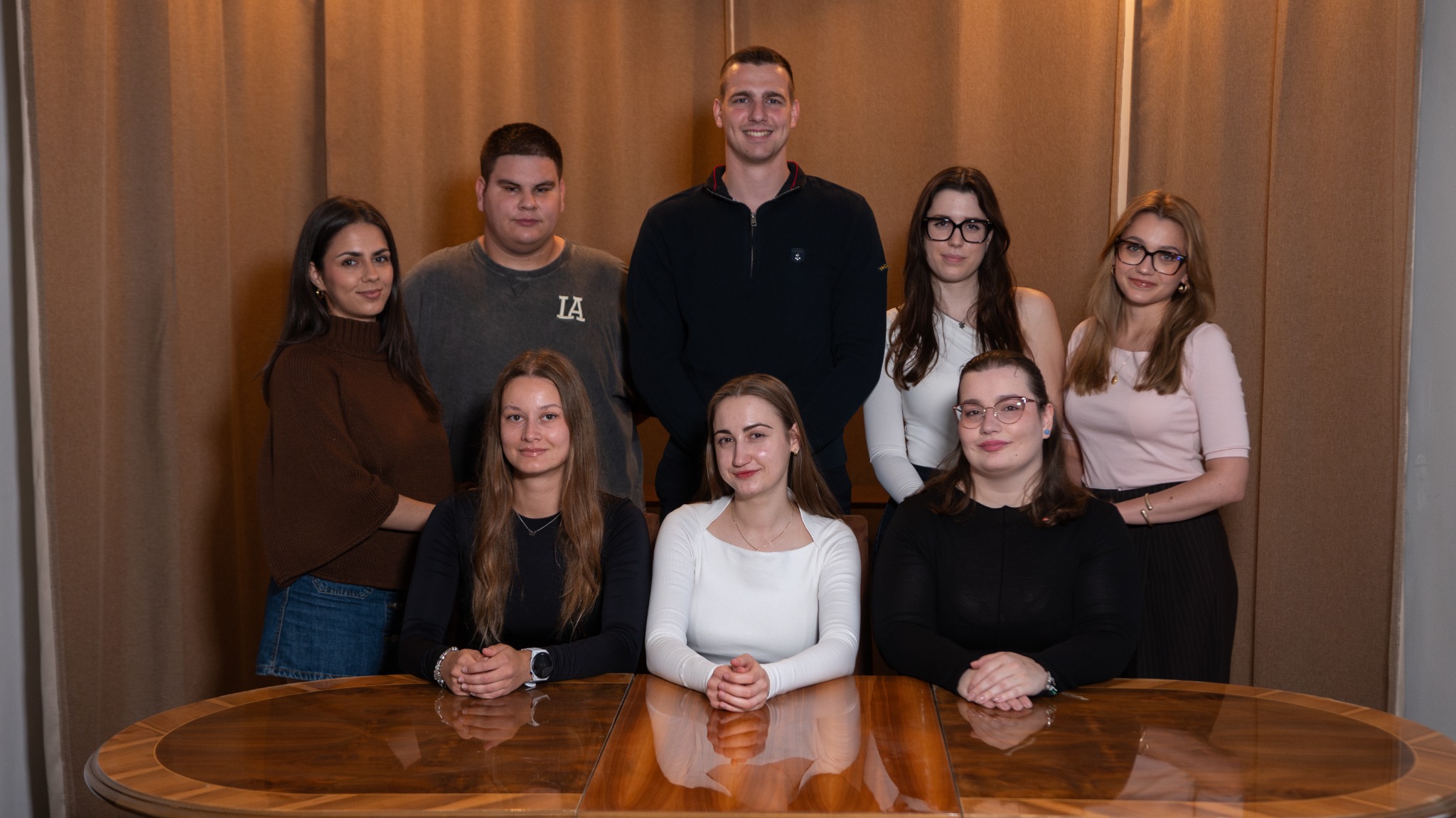 Zajednička fotografija članova Rotaract kluba Rijeka.